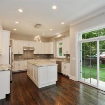 04_1760Elmwood_191_KitchenBreakfastRoom_LowRes